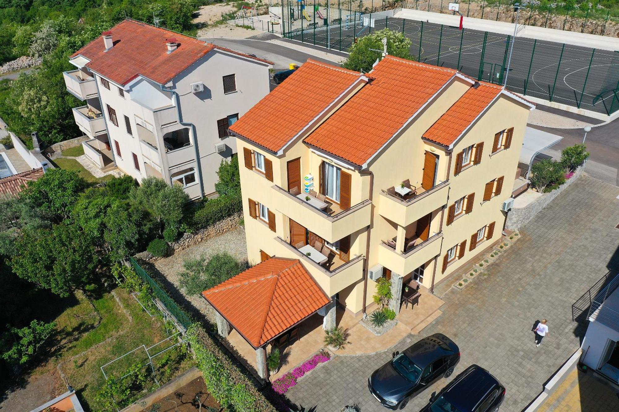 Apartments Omanovic Čižići Esterno foto