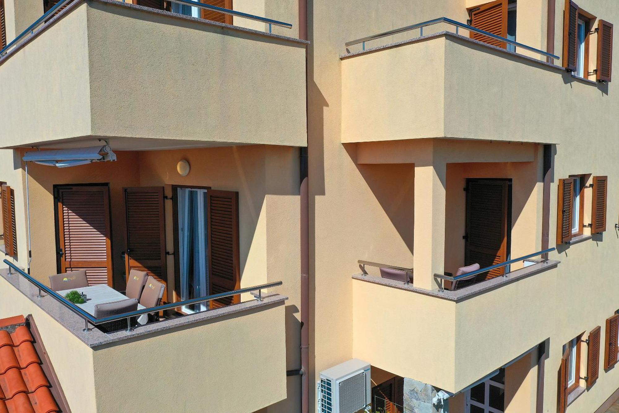 Apartments Omanovic Čižići Esterno foto