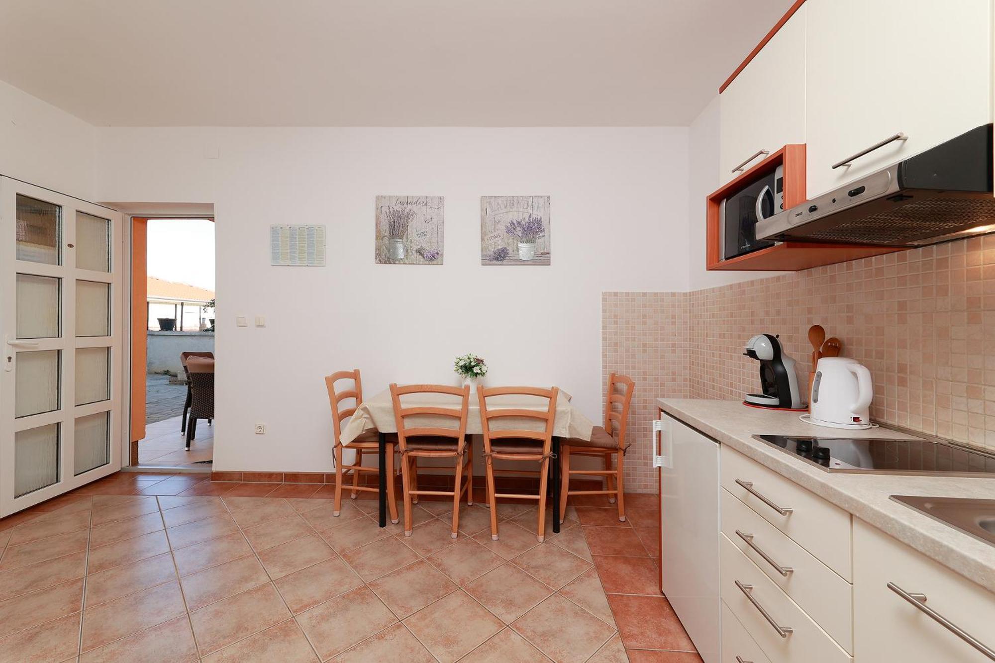 Apartments Omanovic Čižići Esterno foto